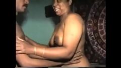Desi Bluefilmचुत से दे दिया मकान का किराया