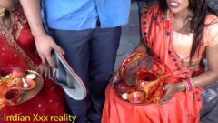 Girlsex विलेज वाइफ ने चूत चुदवाक