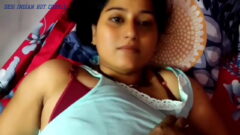 Xnxxxxx मोटी बंगाली माँ को बेटे न