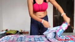Xxxyx भाभी की चुत की जड़ में पेल